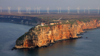 Cliff lighthouse windfarm ecological matte - a large cliff free wallpaper
