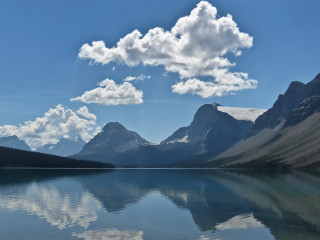 Mountain lake clouds blue sky 3 - a few mountain free wallpaper