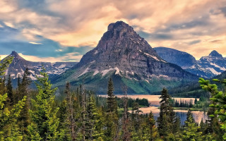 Mountain lake forest sunset clouds - a lake in the foreground and trees free wallpaper
