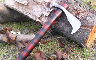 Large axe tree trunk knife - sharp high detail free wallpaper