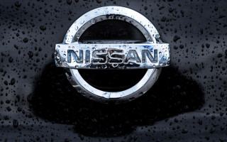 Nissan emblem hood rain droplets - aimitsu free wallpaper for desktop