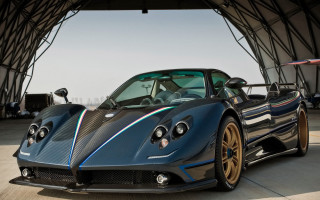 Blue sports car garage red 5 - overhead in the background free wallpaper