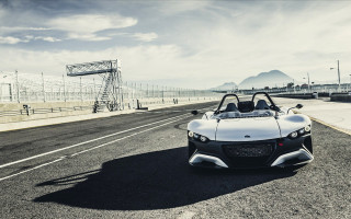 White sports car clock tower - single body free wallpaper