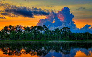 Sunset lake trees clouds dusk - colorful cloud free wallpaper