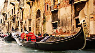 Gondolas water building architecture cityscape - canaletto free wallpaper