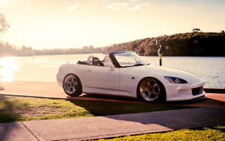 White sports car lake sunset 2 - dreamy free wallpaper