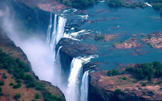 Large waterfall forest scenery water - a large waterfall free wallpaper