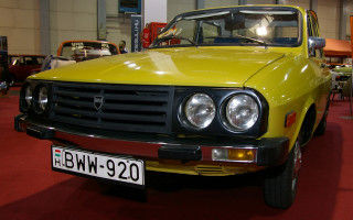 Yellow truck showroom red carpet - a yellow truck free wallpaper