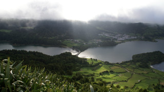Lake green hills trees town - lush green hill and trees free wallpaper
