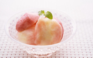 Bowl fruit leaf tablecloth polka - a white tablecloth free wallpaper