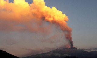 Smoke mountain sunset pinkish glow - pinkish free wallpaper