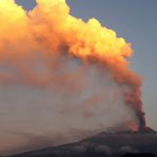 Smoke mountain sunset fire autumn - free new year wallpaper for tablet