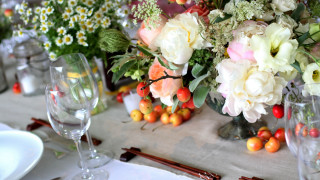 Flowers glass plate stilllife blurry - chang daichien free wallpaper