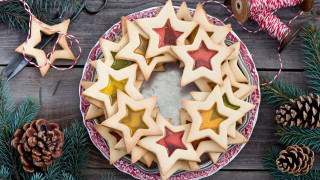 Cookies stars christmas pine cones - scissors free wallpaper