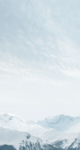 Person on skis snowy mountain 3 - unreal free wallpaper for mobile