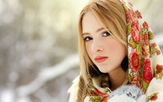Woman scarf bouquet winter roses - a snowy background free wallpaper