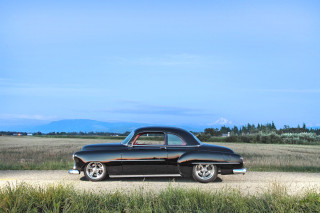 Black car dirt road field - clean line free wallpaper