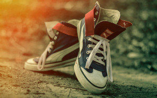 Sneakers red white blue laces - fashion free wallpaper