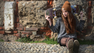 Woman skateboard hat arte povera 2 - arte povera free wallpaper