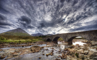 Stone bridge river mountain clouds - alexander johnston free wallpaper