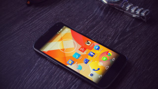 Android cellphone watch water rain - android free wallpaper for desktop