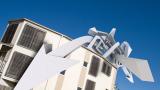 White building air force sculpture - alexander stirling calder free wallpaper for desktop