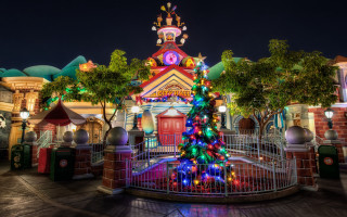 Christmas tree city clock tower - dr. seuss free wallpaper
