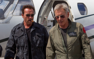 Pilot hologram plane men smoking - the door open free wallpaper