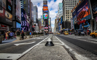 Tokyo cityscape skyscrapers traffic light - the corner free wallpaper
