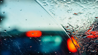 Rain windshield redlight blurrycar impressionism - an ultrafine free wallpaper