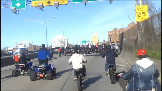 Motorcycles group traffic light street - live free wallpaper