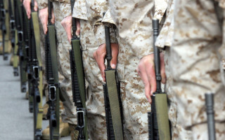 Soldiers camouflage guns city depth - 30mm free wallpaper