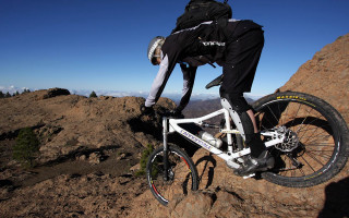 Man riding mountain bike rocky - eric deschamps free wallpaper