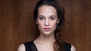 Woman braid wooden wall knives - beautiful bone structure free wallpaper