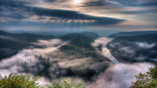 Valley river mountains clouds sunrays - cloud and sun rays free wallpaper