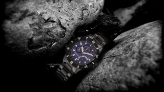 Watch rock dark black white - a watch free wallpaper