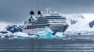Cruise ship icebergs mountain scenery - cedric seaut free wallpaper