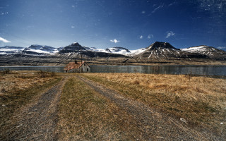 Dirt road house mountains lake - landscape free wallpaper for desktop