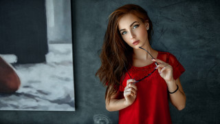 Red dress black object blue - a black object free wallpaper