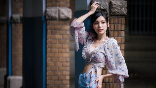 Woman brick wall blue white - 8 5 mm f 1. free wallpaper