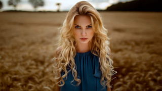 Blonde woman wheat field serious - artur tarnowski free wallpaper