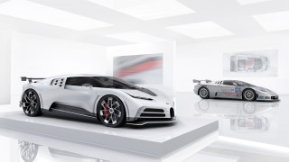 White sports car display background - a white room free wallpaper