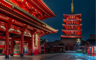 Red tower night cityscape japan - a red building free wallpaper