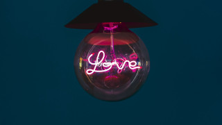 Lightbulb neon sign dark sky - a light bulb free wallpaper