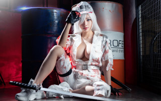 Woman sword blooded sitting barrel - a white outfit free wallpaper