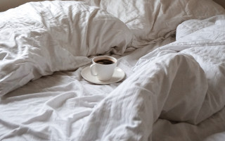 Coffee saucer bed white sheets - the bed free wallpaper