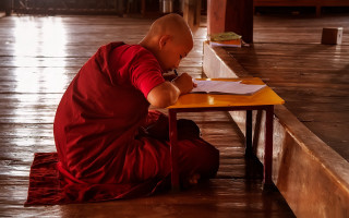 Monk writing fang congyi indoors - fang congyi free wallpaper