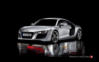 Silver sports car dark room 25 - reflective free wallpaper for desktop