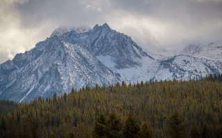 Mountain snow peak trees cloudy - adobe lightroom free wallpaper