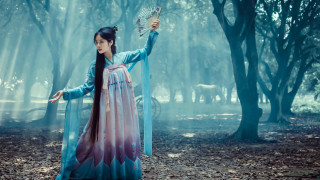 Woman blue dress fan forest - chen yifei free wallpaper